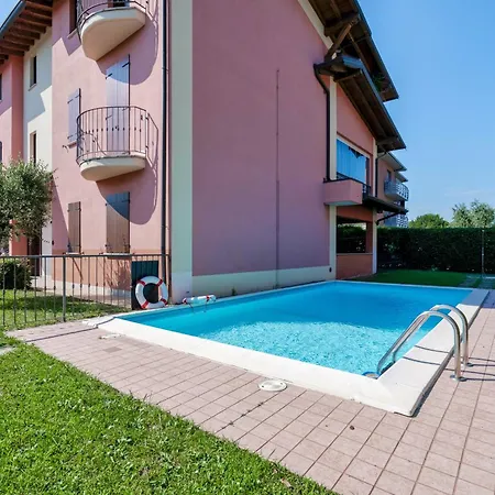 Adele's House - Con Terrazza, Piscina E Wifi Appartamento Sirmione